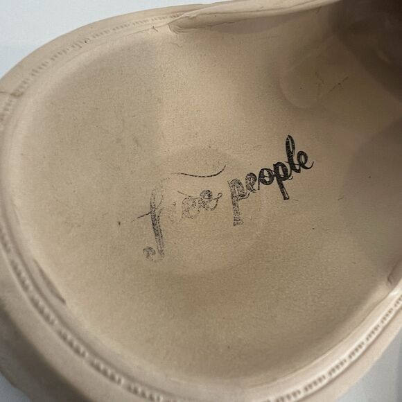 Free People Karlie Clogs Size 10 Sand Dune Rubber Buckle Chunky Platform Mules - Picture 7 of 8